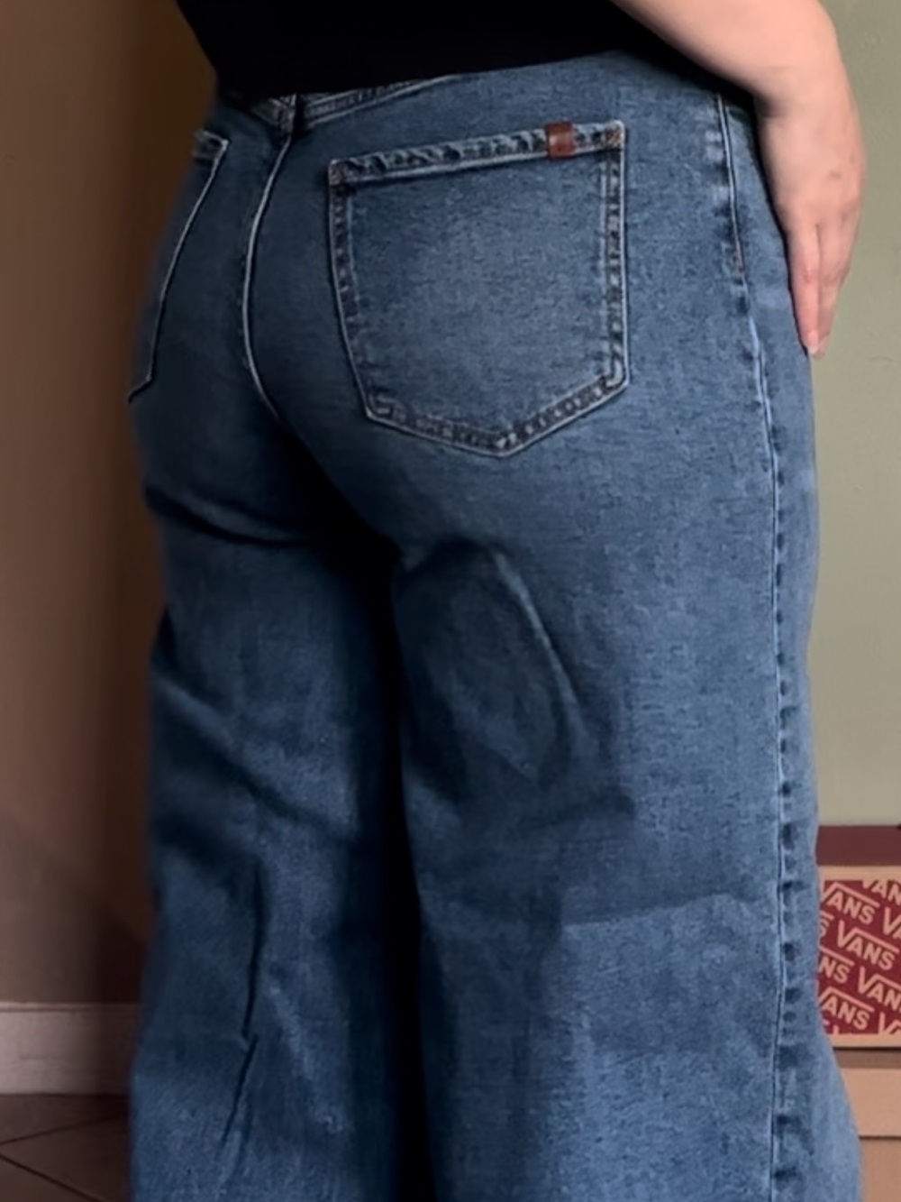 Wide leg jeans
